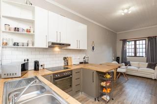 To Let 1 Bedroom Property for Rent in Muizenberg Western Cape